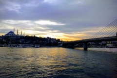 7.como-dar-la-vuelta-al-mundo-estambul-bosforo-1024x768