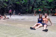 Como-dar-la-vuelta-al-mundo-emerald-cave-orilla