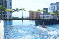 como-dar-la-vuelta-al-mundo-georgetown-apartamentos-piscina-alojamiento