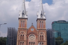 Como-dar-la-vuelta-al-mundo-ho-chi-minh-notre-dame