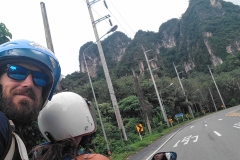 Como-dar-la-vuelta-al-mundo-moto-en-krabi-town
