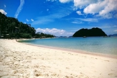 6.Como-dar-la-vuelta-al-mundo-elnido-playa2-1024x768