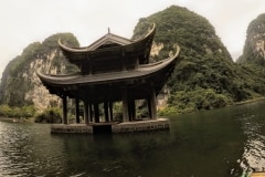 como-dar-la-vuelta-al-mundo-trang-an-templo-en-el-agua