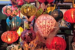 como-dar-la-vuelta-al-mundo-hoian-farolillos