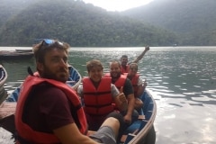 Como-dar-la-vuelta-al-mundo-remando-pokhara