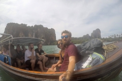 Como-dar-la-vuelta-al-mundo-long-boat-railay