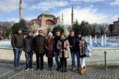 1.como-dar-la-vuelta-al-mundo-en-santa-sofia-300x225