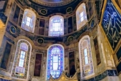 1.como-dar-la-vuelta-al-mundo-estambul-santa-sofia-dentro-768x1024