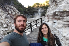 como-dar-la-vuelta-al-mundo-wai-o-tapu4-min