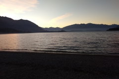 como-dar-la-vuelta-al-mundo-nz-wanaka-atardecer-min